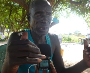 Nuol Gak Ajak listens to Mingkaman 100 FM.